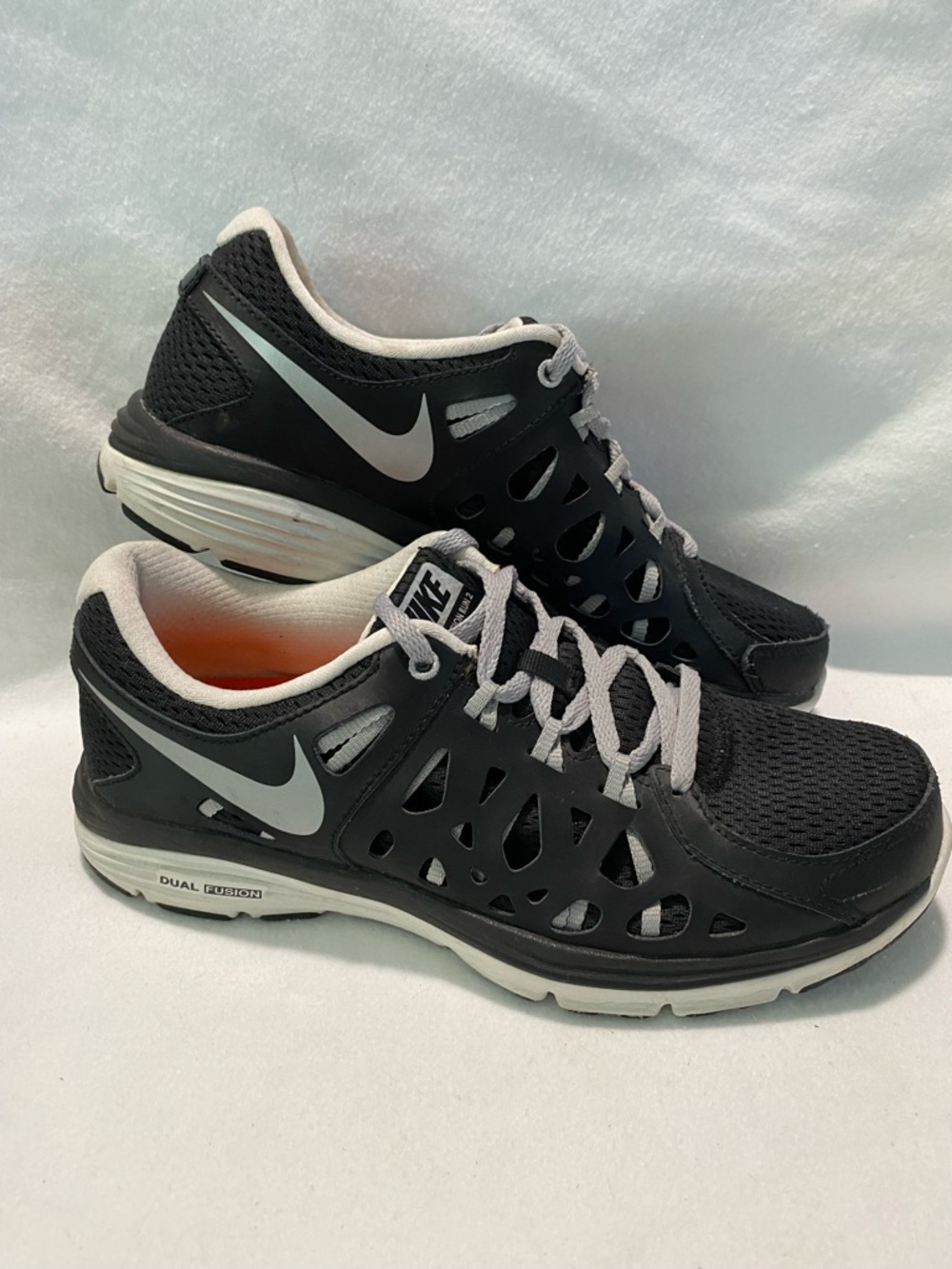 Nike Dual Fusion Run 2 Women’s 8.5 Sneaker
